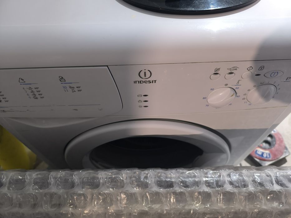 Пералня Indesit Win 600