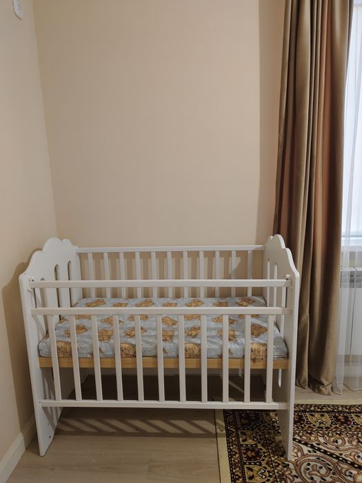 Продам детскую кроватку