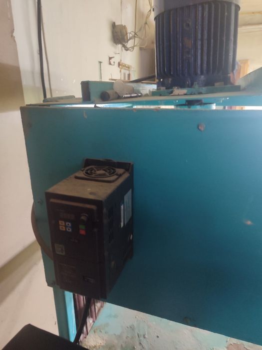 Миксер для перемешивания жидкостей