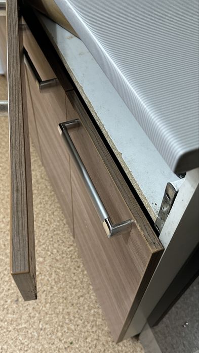 Продам кухонный гарнитур вместе с плитой