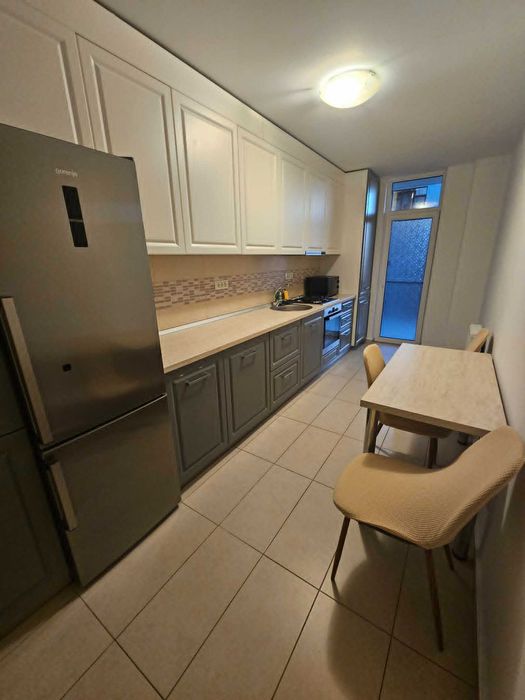 Inchiriez apartament - 2 camere + debara + parcare subterana in ansamblul CIty of Mara