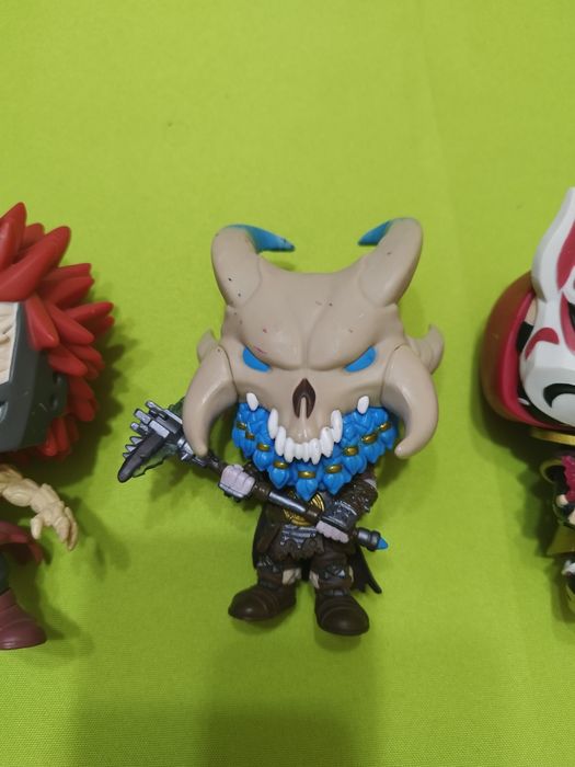 Продавам фигурки на Фънки Pop