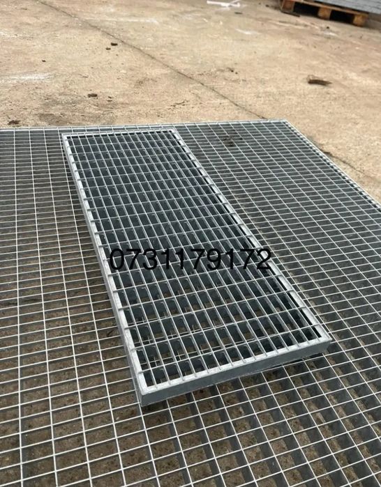 Trepte zincate la comanda