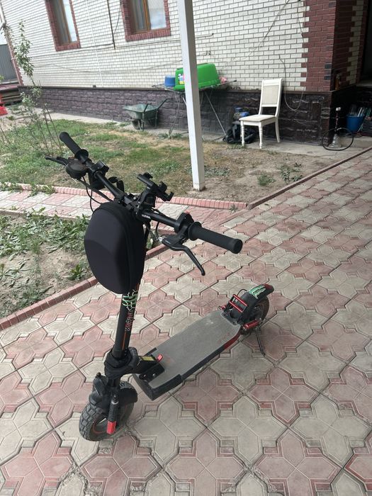 Продам электросамокат