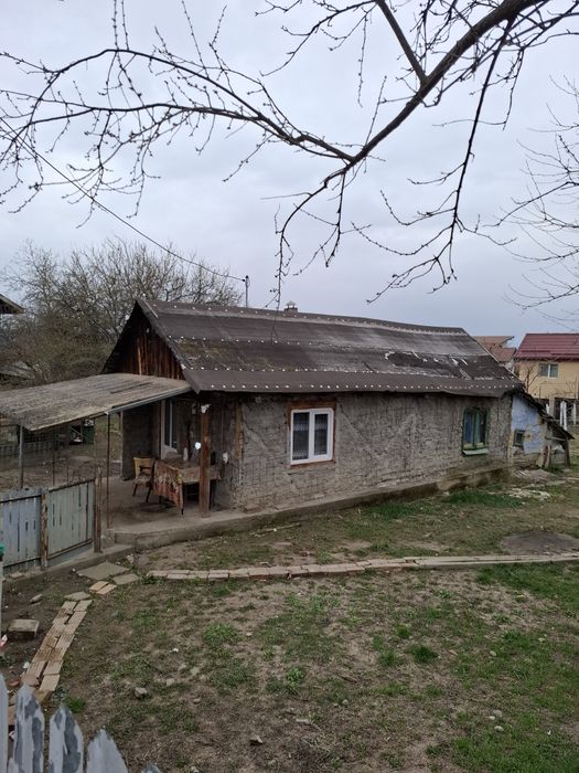De vanzare teren+constructie