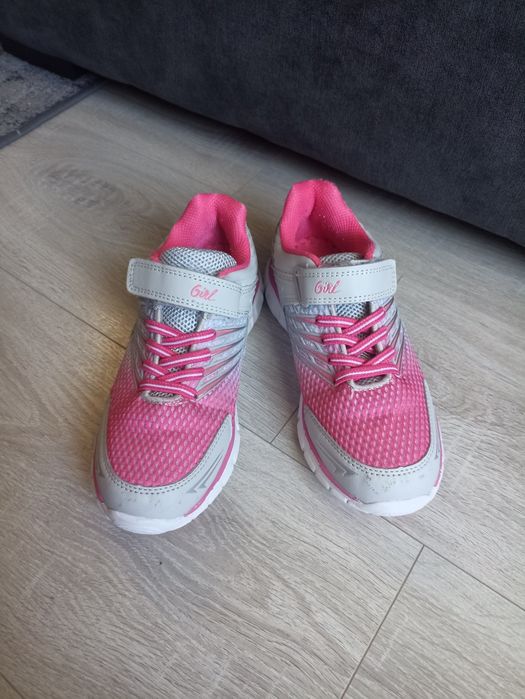 Маратонки за момиче 34н.