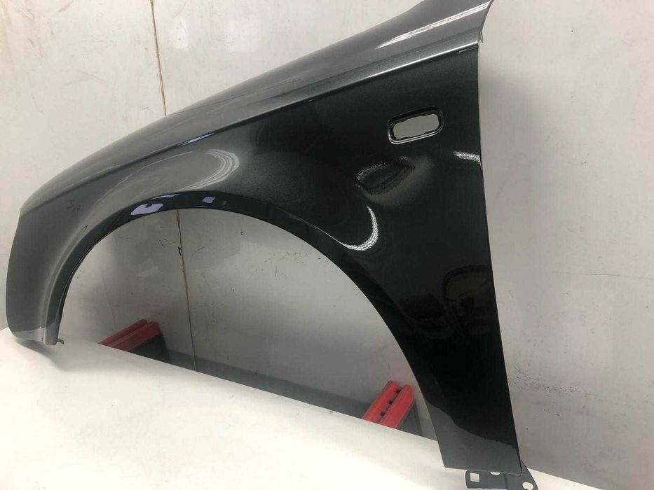 Aripa Fata Stanga Audi A4 B7 An 2004-2007 (LZ7S (Gri))