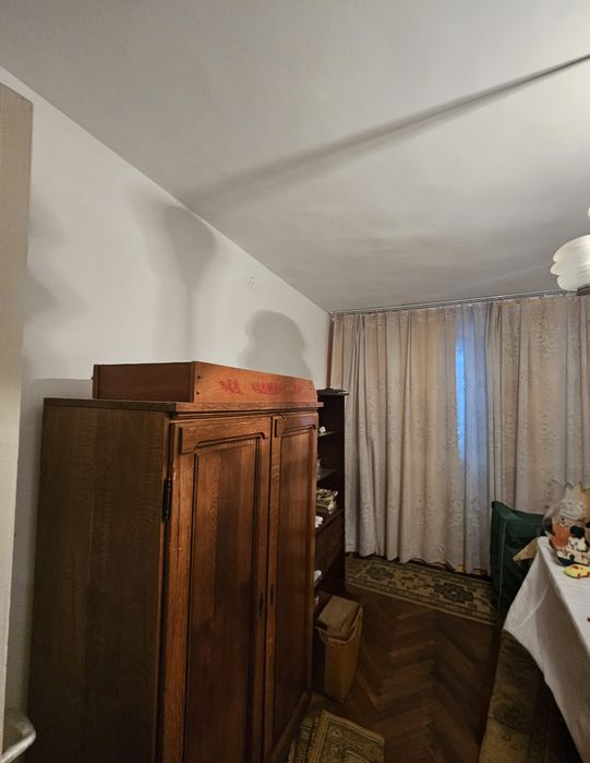 Apartament de Vanzare Moreni- Parter