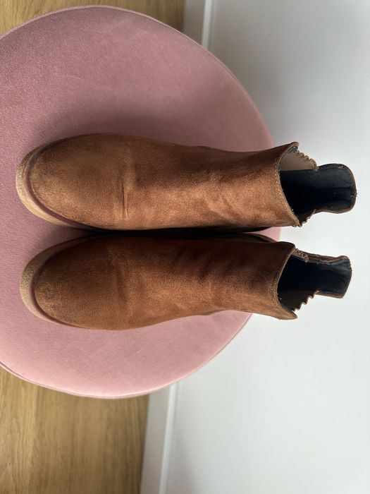 Ghete din piele întoarsă maro