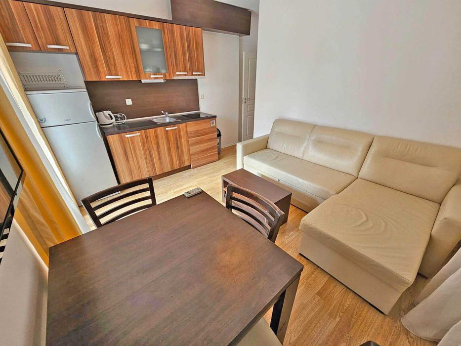 Продава се Тристаен апартамент в к.к. Слънчев бряг - 76 кв.м за 1382 €/кв.м - Снимка #1