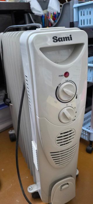 Продаётся масляный обогреватель.