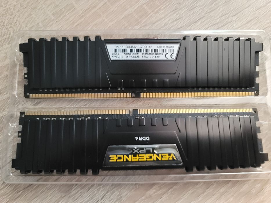 Memorie RAM Corsair Vengeance LPX 16GB (2x8) 3200mhz