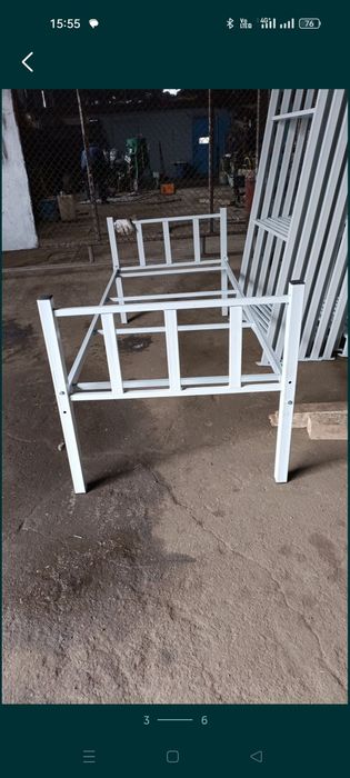 Металлический крават