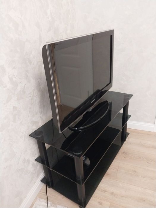 Тумба с телевизором