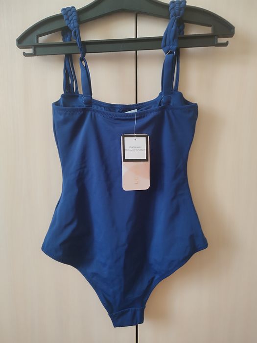 Купальник слитный новый