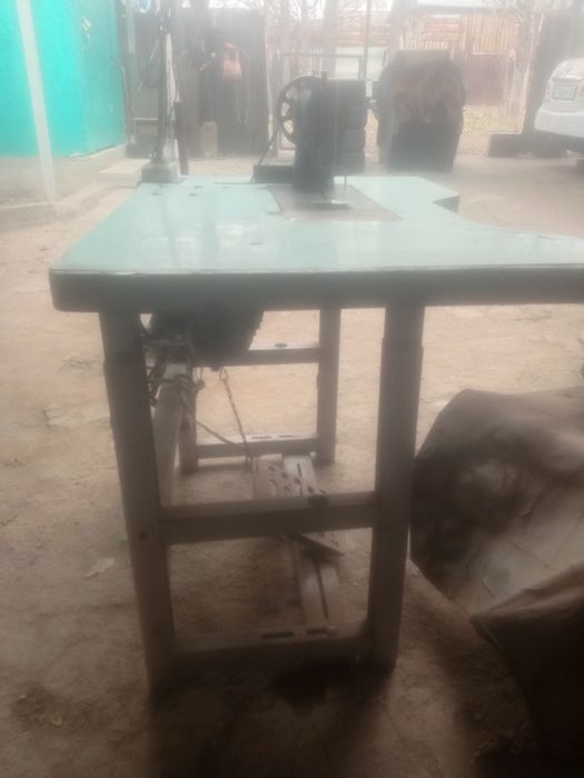 Промышленная швейная машинка