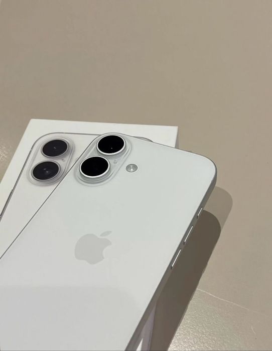 iPhone 16 / 128gb / 100%