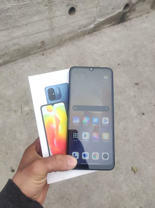 Xiaomi 11 Lite 750 va Redmi 12C 800  sotiladi
