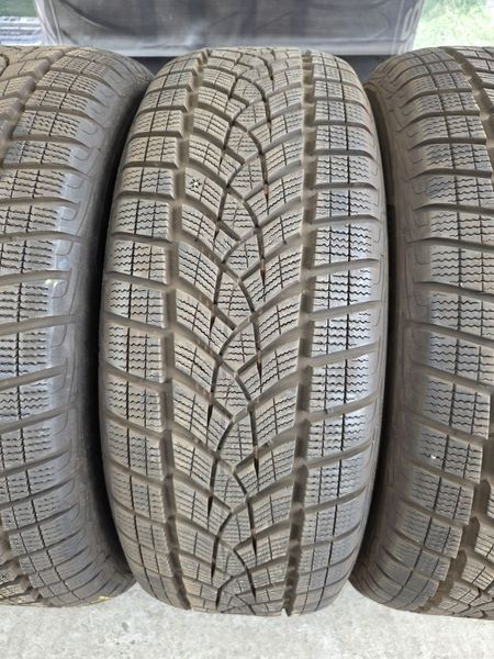 235/60/18 GOODYEAR 4бр