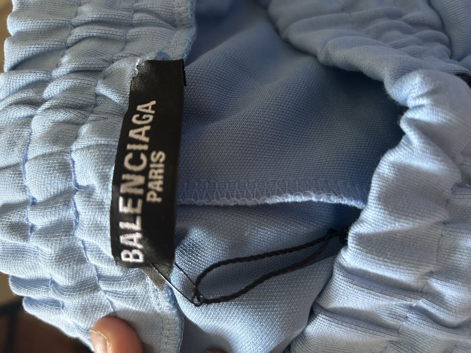 balenciaga pantaloni scurti