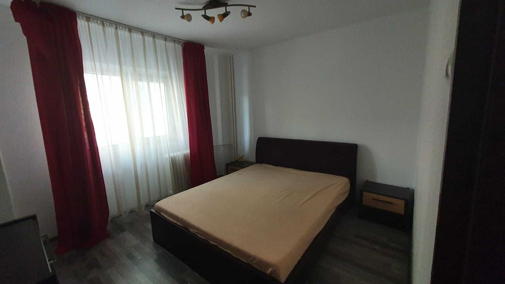Proprietar inchiriez apartament 2 camere, 50 mp, mobilat și utilat , 5 min metrou Aparătorii Patriei – S 4 , cu loc de parcare. Disponibil imediat.