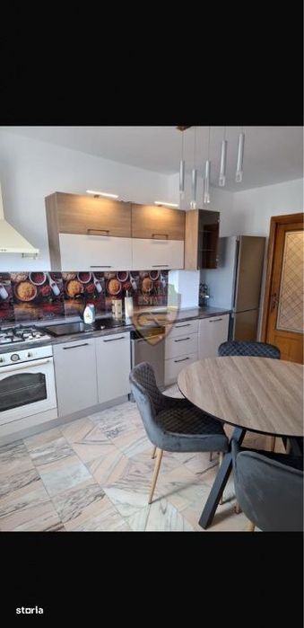 Apartament 3 camere, Zona restaurant Scoica, Universitate, parcare