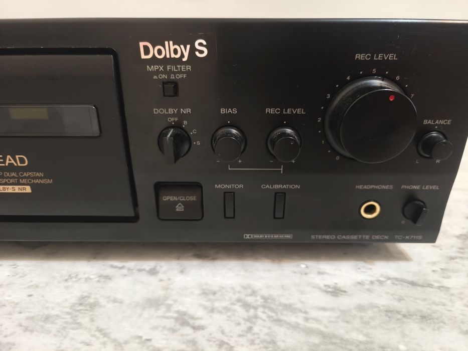 Продавам дек Sony TC-K 711 S