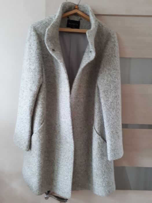 Пальто демисезонные продам