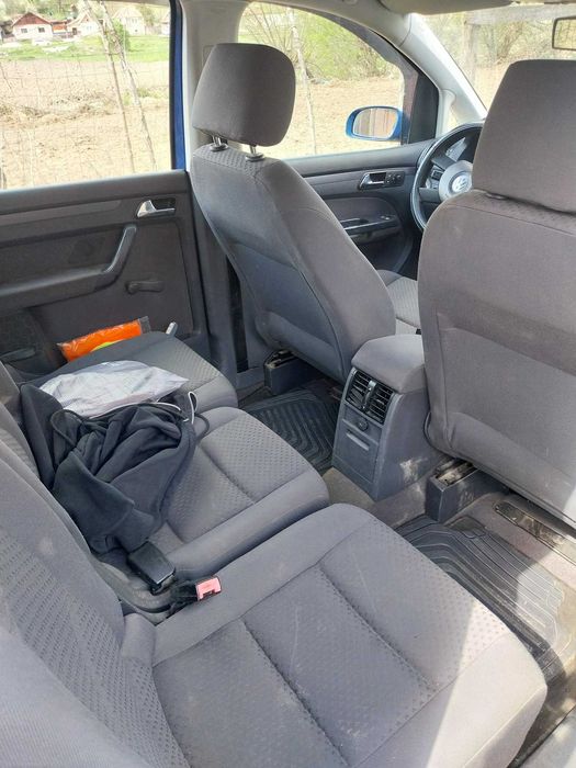 VOLKSWAGEN Touran 2004 — imagine 4