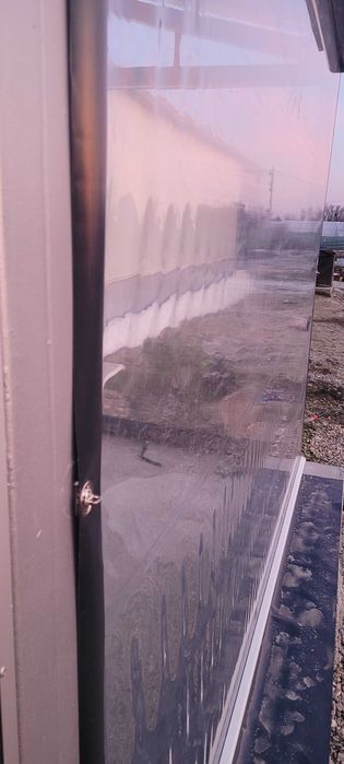 Folie Transparentă - Protecție Completă pentru Terasa Dvs