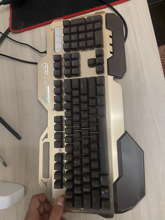 Продам мощный игровой компьютер срочно!!!