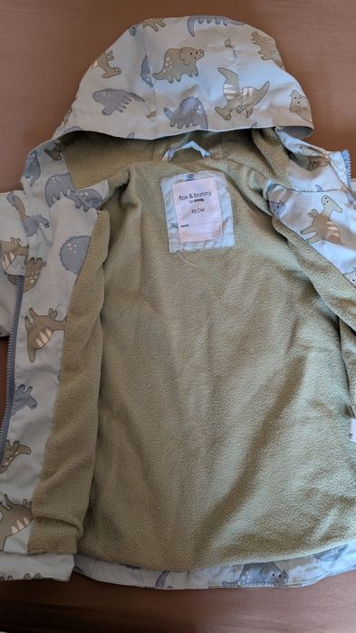 Пролетно яке момче