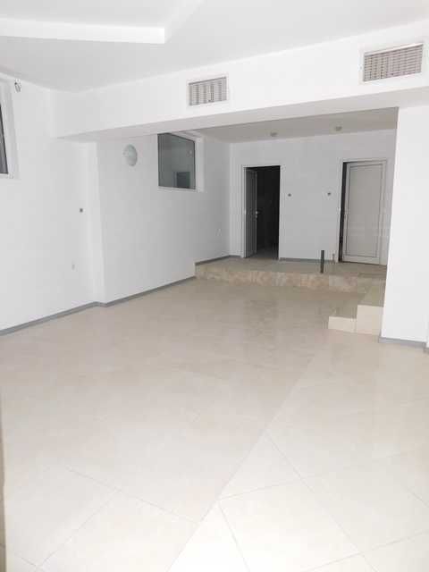 Търговски обект/ салон/ офис/детски център, Център, 190 кв.м.