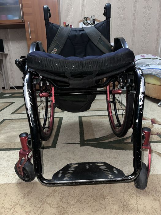 Инвалидная коляска