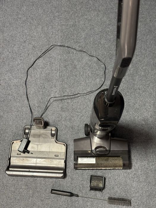 Моющий пылесом почти новый за 120К