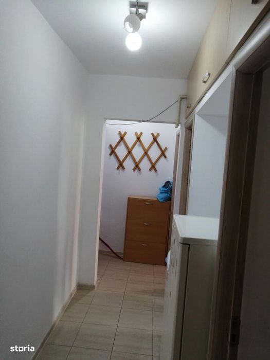 Apartament 3 camere zona Ciresica - etaj 1 - centrala proprie