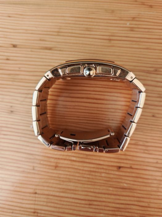 Часовник PIERRE Cardin - позлатен дизайнерски.