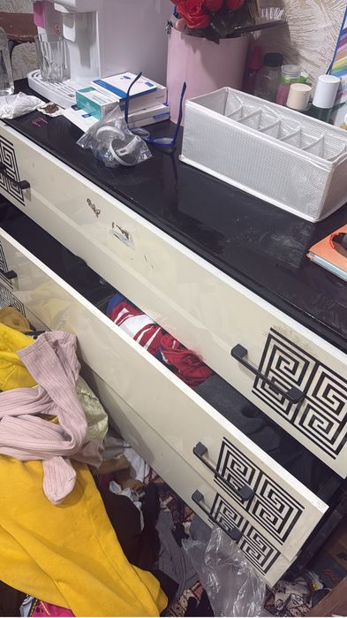 Продам комод есть минусы