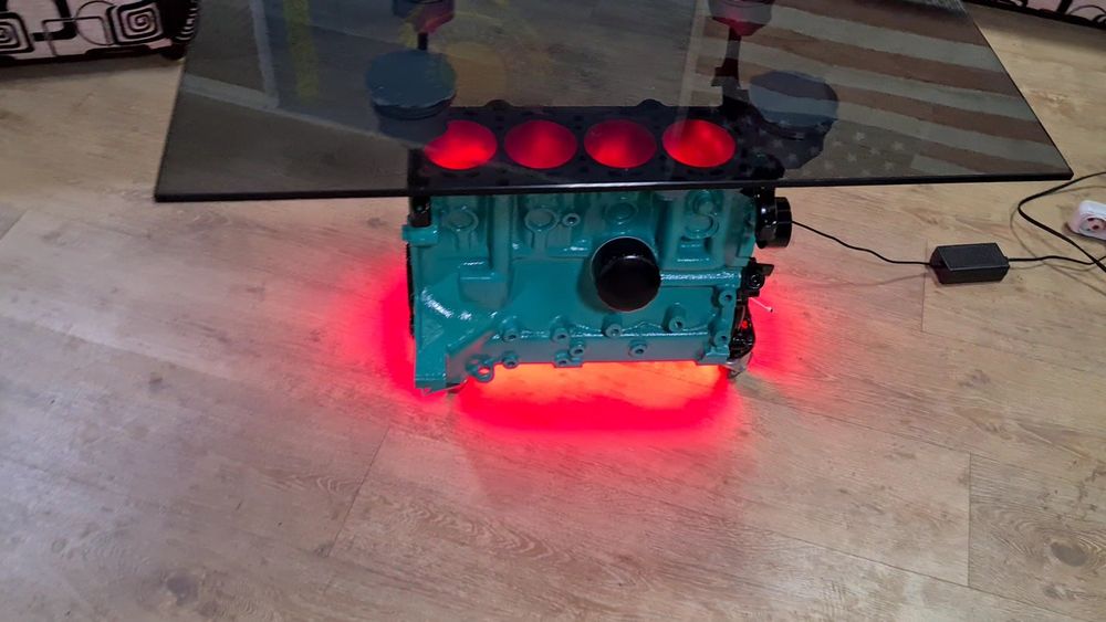 Журнальный столик