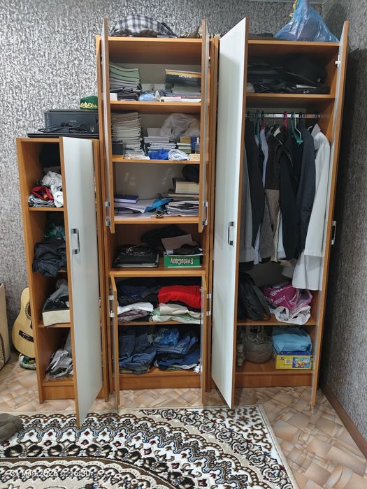 Продам комплект шкафов