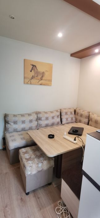 Отдава под наем апартамент