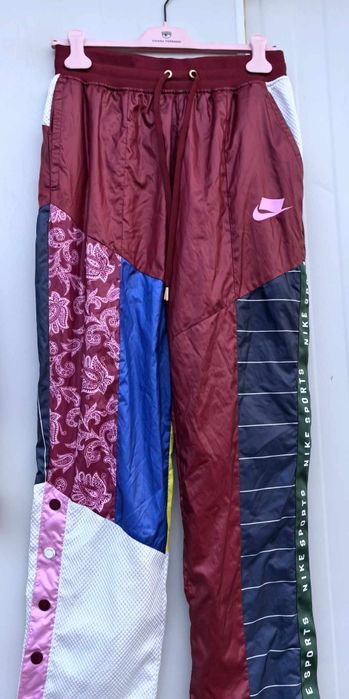 Nike NSW уникален оригинален дамски екип М/Л размер