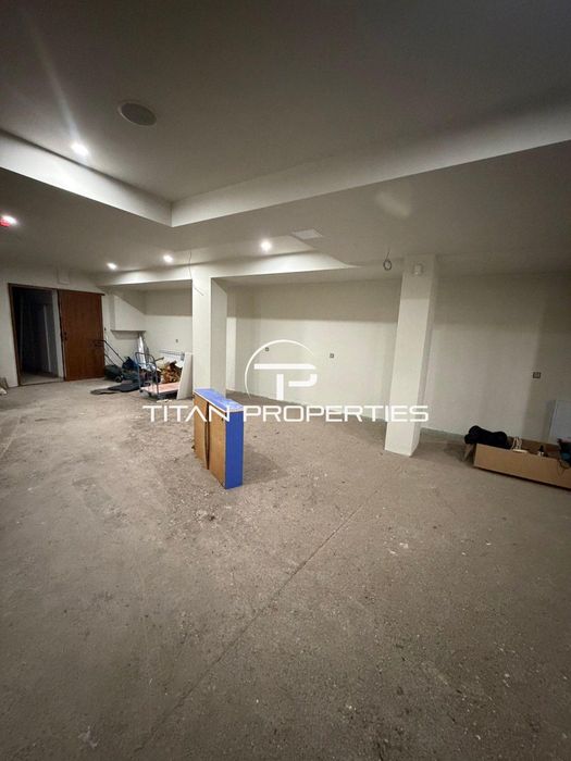 Дава се под наем Хотел в Пловдив, Тракия - 260 кв.м за 3000 € - Снимка #1