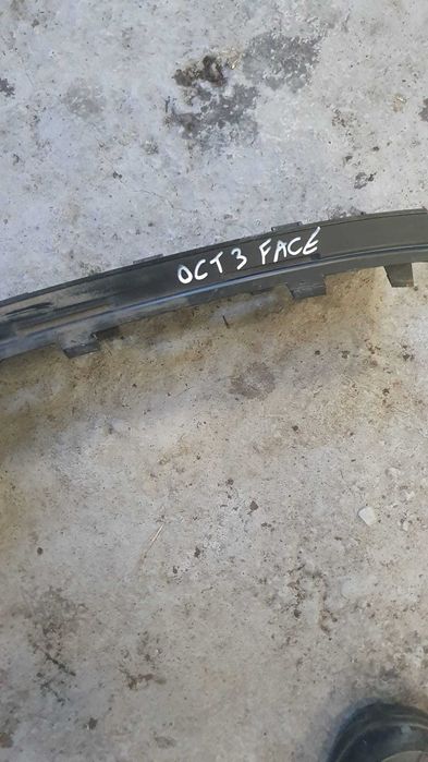 grila bara fata Skoda Octavia 3 facelift