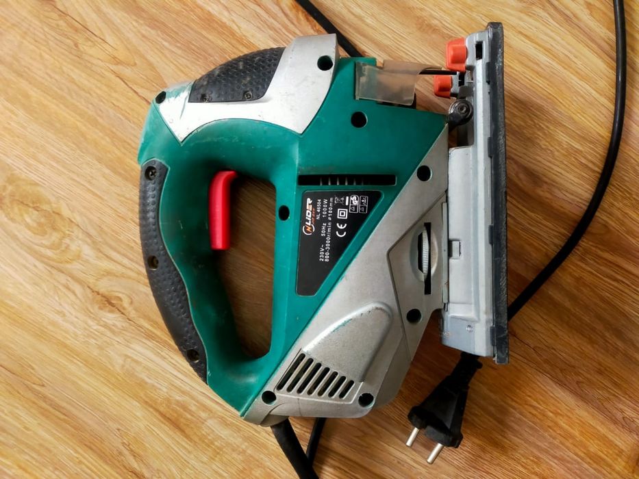 Продаётся лобзик