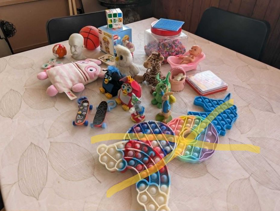 Лот играчки за момиче