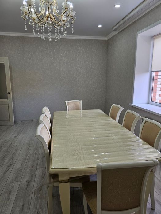 Гостиной стол с стулями 6шт