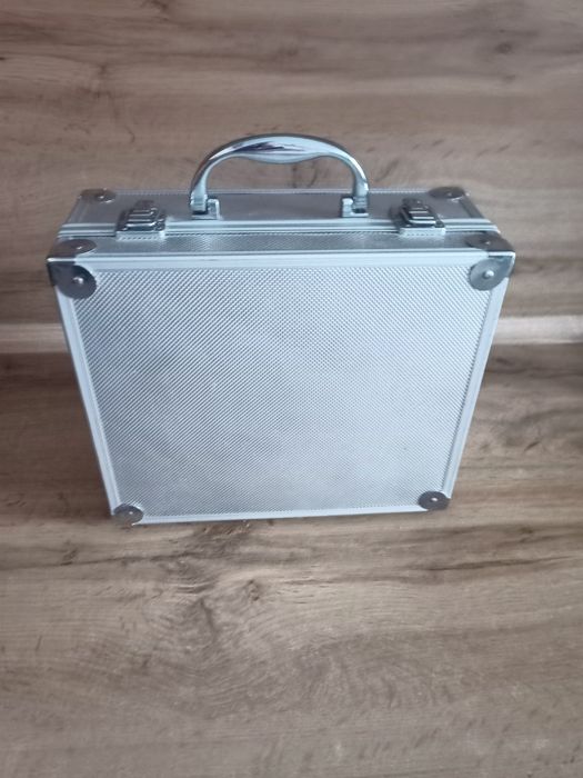 Продается Бьюти-кейс