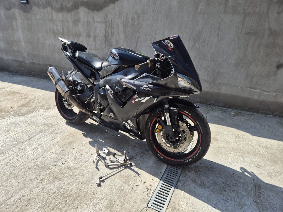 Yamaha r1 2003  на части
