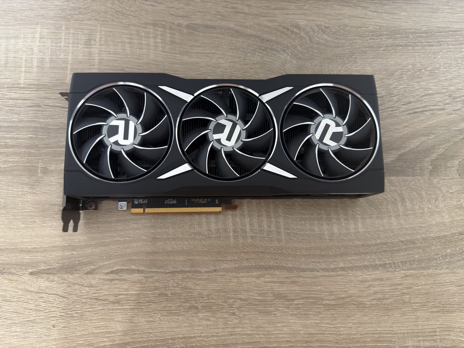 Placa video 6800XT Midnight Black Edition 16GB